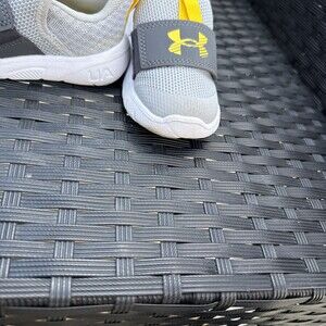 Under Armour Toddler Gray And Yellow 5K